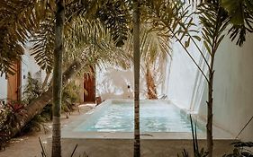 Apartments & Suites Madre Holbox Self-Check In